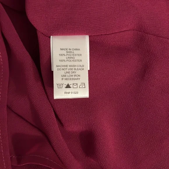 NEW! 1.State Chiffon Flutter Short Sleeve Smocked Mock Neck Blouse Plum Fairy M - Picture 4 of 8